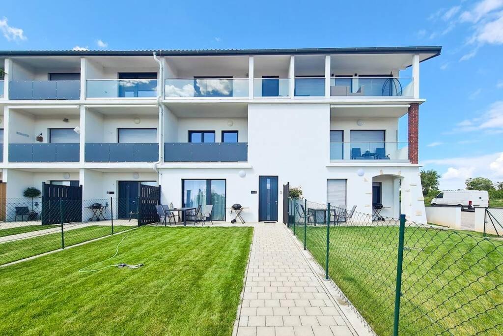 Family Suite Mörbisch am See Εξωτερικό φωτογραφία